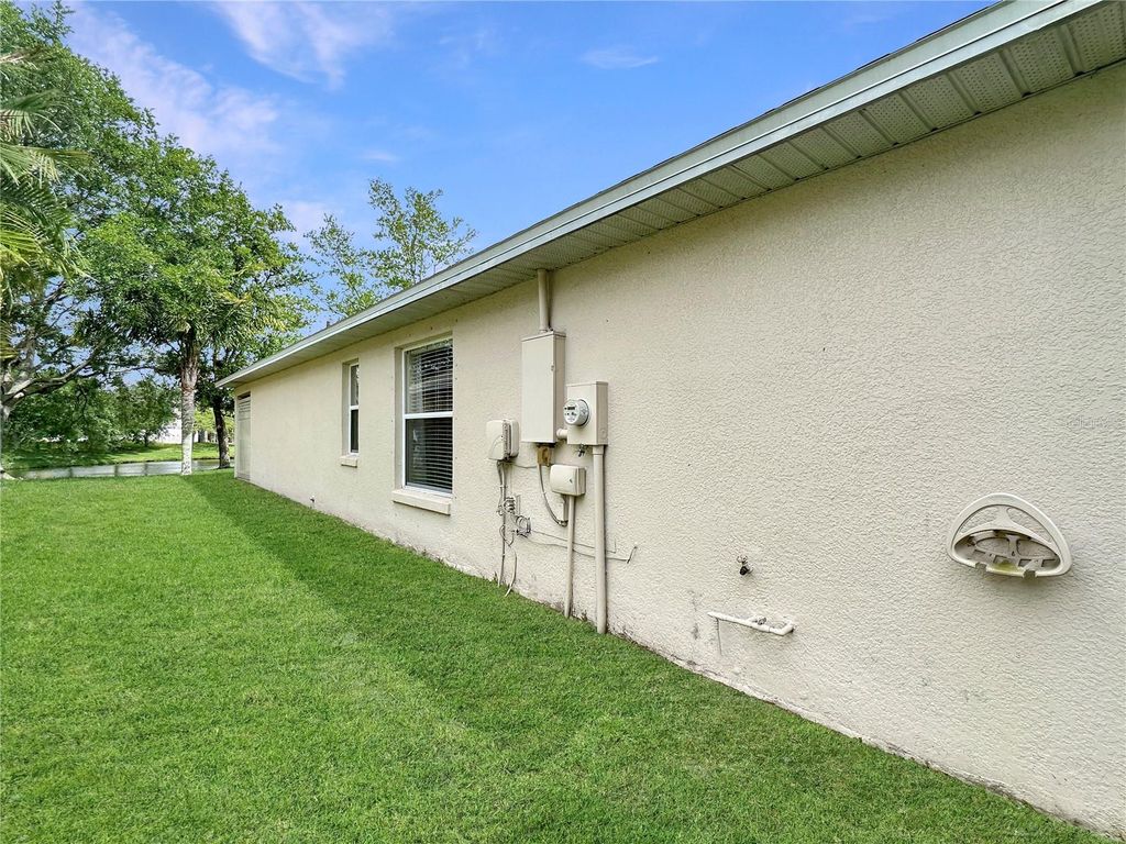 Image 15 of property listing at 109 THORNBURY DRIVE, Kissimmee, FL 34744