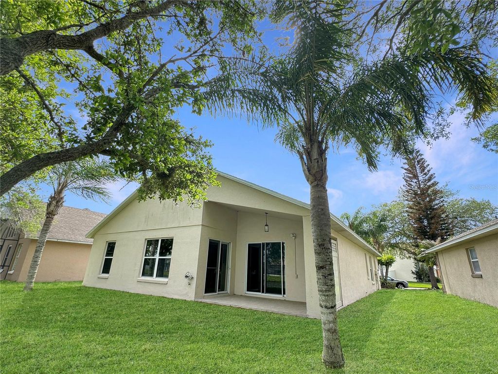 Image 16 of property listing at 109 THORNBURY DRIVE, Kissimmee, FL 34744