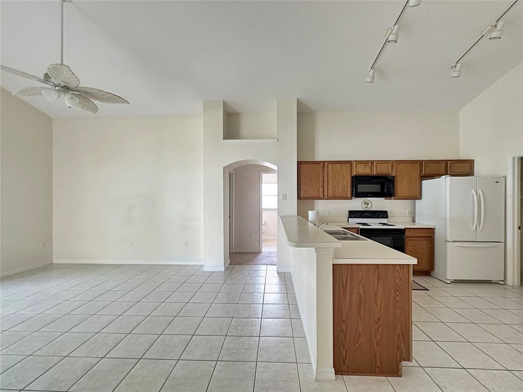 Image 4 of property listing at 109 THORNBURY DRIVE, Kissimmee, FL 34744