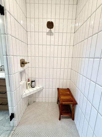 5077 Oak Ridge Court, Bettendorf, IA 52722