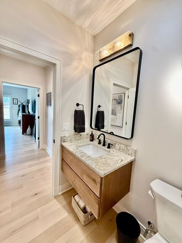 5077 Oak Ridge Court, Bettendorf, IA 52722