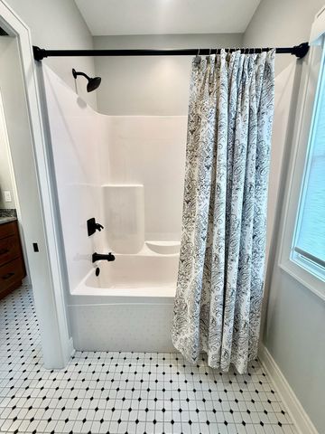 5077 Oak Ridge Court, Bettendorf, IA 52722