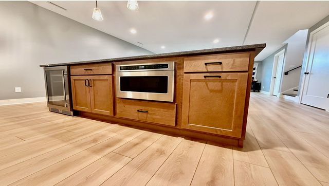 5077 Oak Ridge Court, Bettendorf, IA 52722