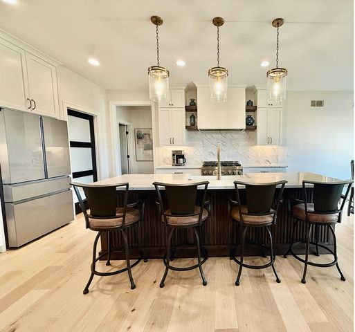 5077 Oak Ridge Court, Bettendorf, IA 52722