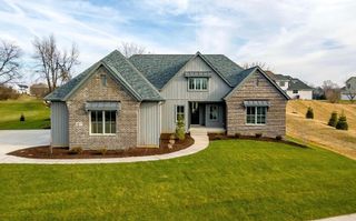 5077 Oak Ridge Court, Bettendorf, IA 52722