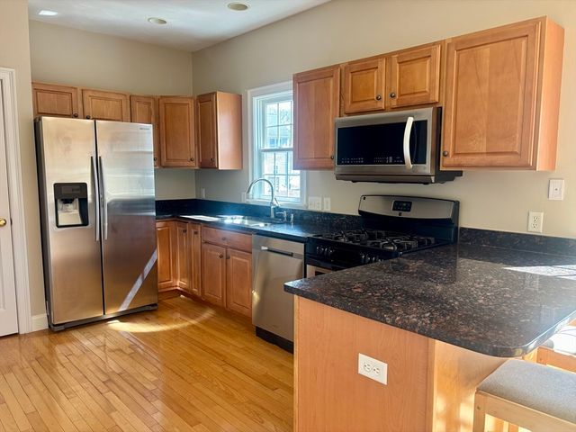 36 Knowlton Cir 1, Upton, MA 01568