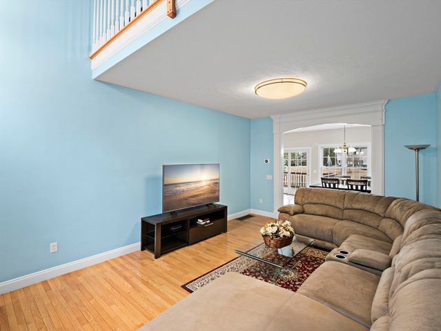 36 Knowlton Cir 1, Upton, MA 01568