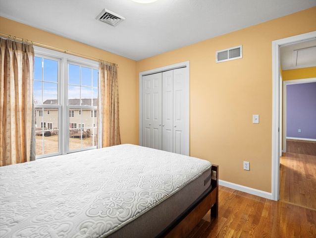 36 Knowlton Cir 1, Upton, MA 01568