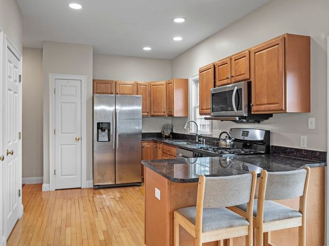 36 Knowlton Cir 1, Upton, MA 01568