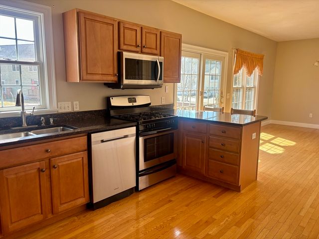36 Knowlton Cir 1, Upton, MA 01568