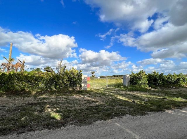 22135 SW 260th St, Homestead, FL 33031