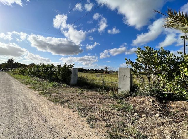 22135 SW 260th St, Homestead, FL 33031