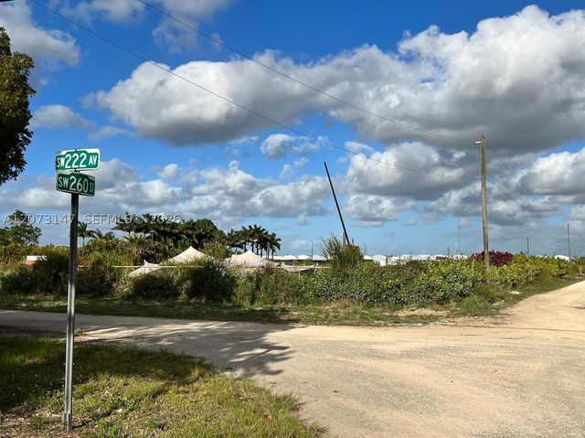 22135 SW 260th St, Homestead, FL 33031