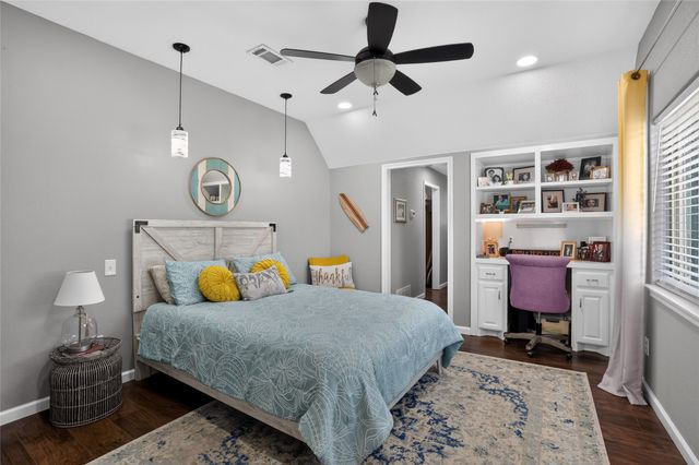 3913 Fairway Drive, De Cordova, TX 76049