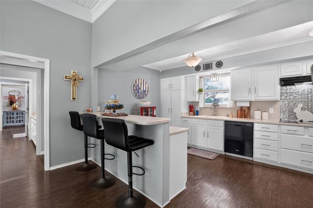 3913 Fairway Drive, De Cordova, TX 76049