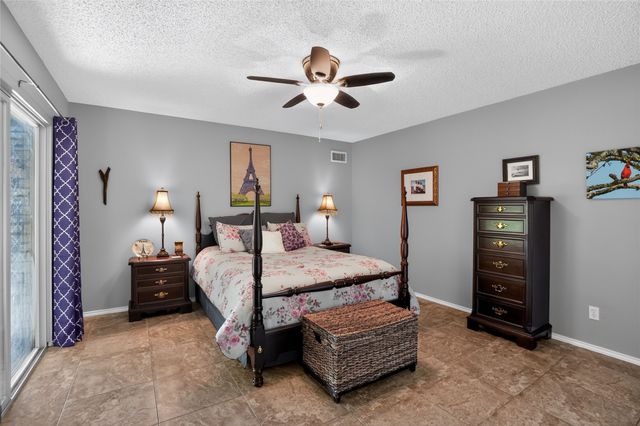 3913 Fairway Drive, De Cordova, TX 76049