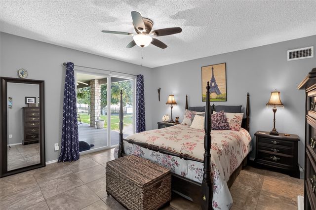 3913 Fairway Drive, De Cordova, TX 76049