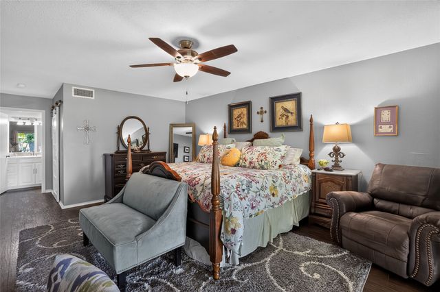 3913 Fairway Drive, De Cordova, TX 76049