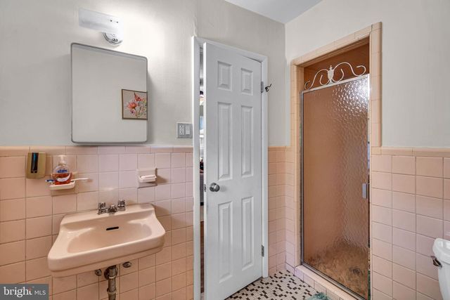 100 MANSFIELD BLVD S, Cherry Hill, NJ 08034