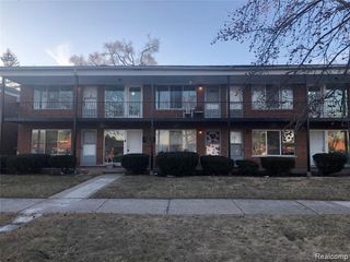 20231 KELLY Road 2, Detroit, MI 48225