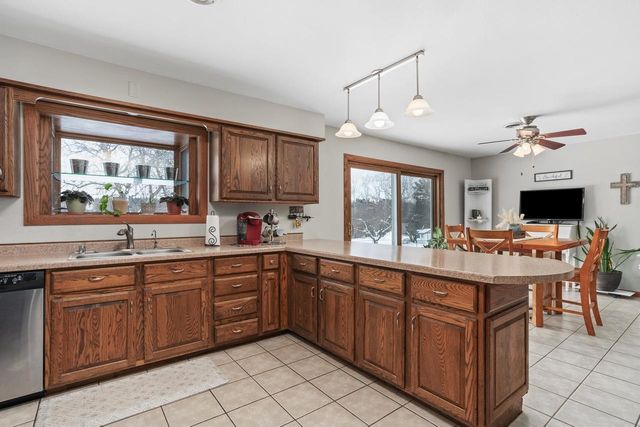 W8288 & W8292 Kent Road, Poynette, WI 53955