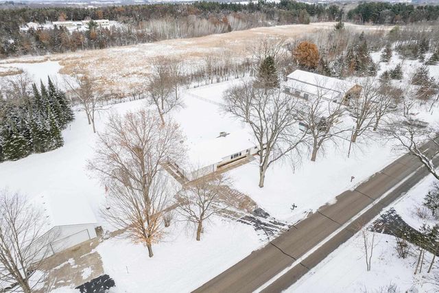 W8288 & W8292 Kent Road, Poynette, WI 53955