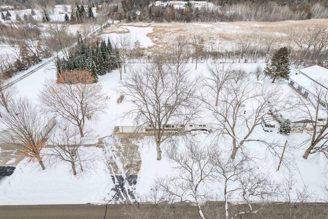 W8288 & W8292 Kent Road, Poynette, WI 53955