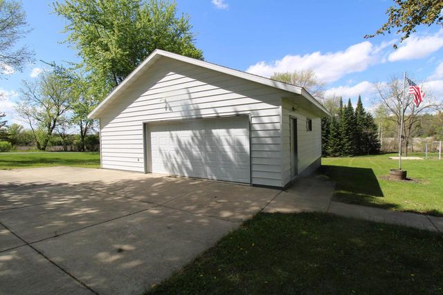 W8288 & W8292 Kent Road, Poynette, WI 53955