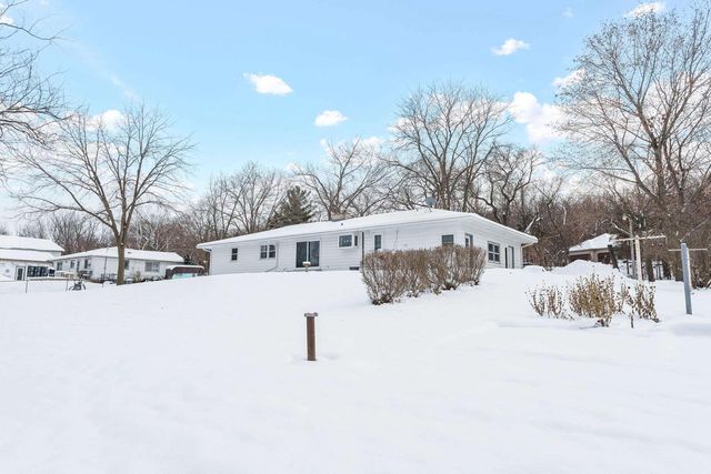 W8288 & W8292 Kent Road, Poynette, WI 53955