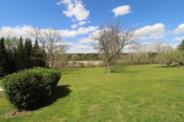 W8288 & W8292 Kent Road, Poynette, WI 53955