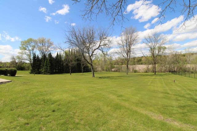 W8288 & W8292 Kent Road, Poynette, WI 53955