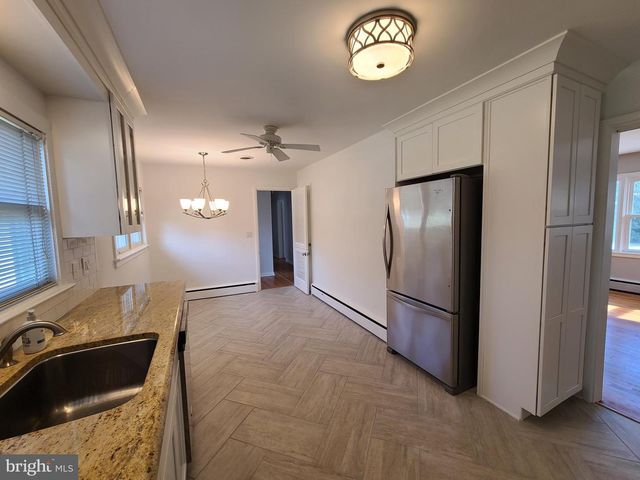 6 COUNCIL TRL, Wilmington, DE 19810