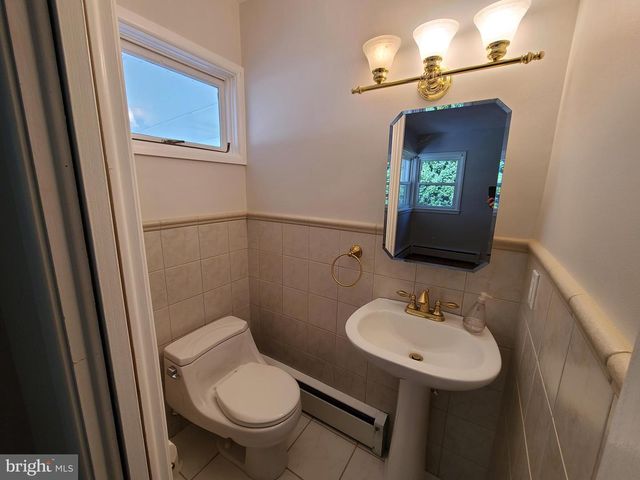 6 COUNCIL TRL, Wilmington, DE 19810