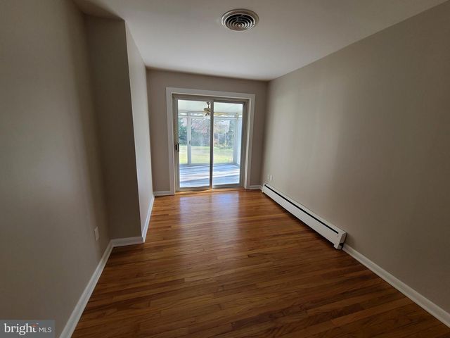 6 COUNCIL TRL, Wilmington, DE 19810