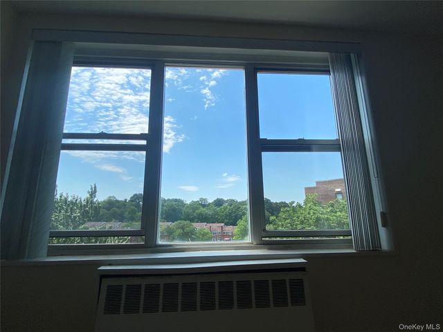 18-50 211th Street 6B, Bayside, NY 11360