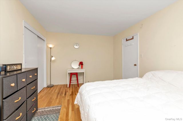 18-50 211th Street 6B, Bayside, NY 11360