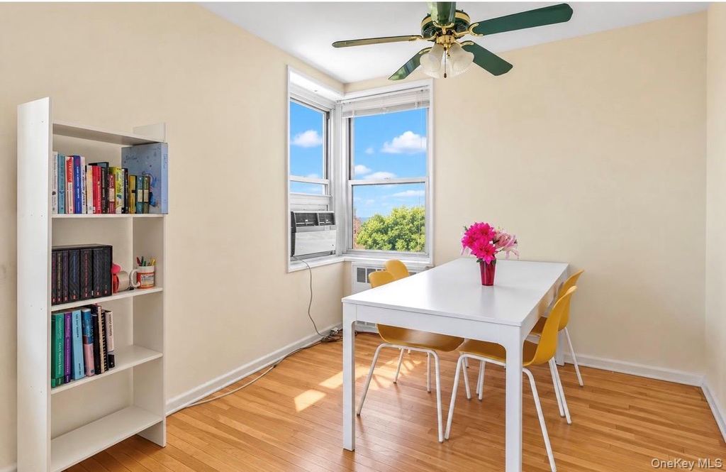 18-50 211th Street 6B, Bayside, NY 11360 — photo 5