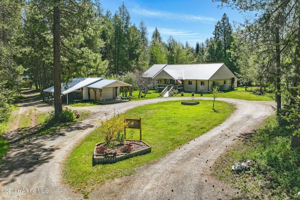 1601 Spades Rd, Sagle, ID 83860