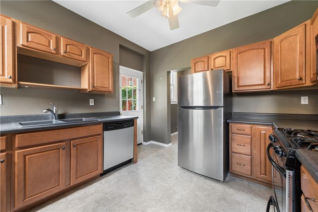 100 Brilliant Ave, Aspinwall, PA 15215