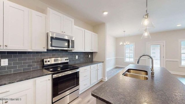 1909 Newbury Way C, Greenville, NC 27834