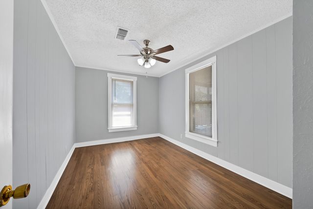 2724 E 12th Street, Fort Worth, TX 76111