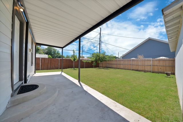 2724 E 12th Street, Fort Worth, TX 76111
