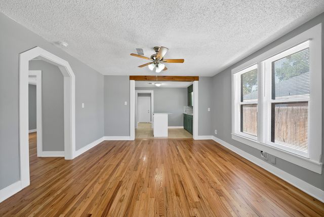 2724 E 12th Street, Fort Worth, TX 76111
