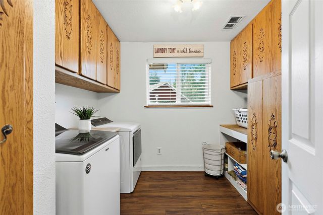 33811 87th Avenue S, Roy, WA 98580