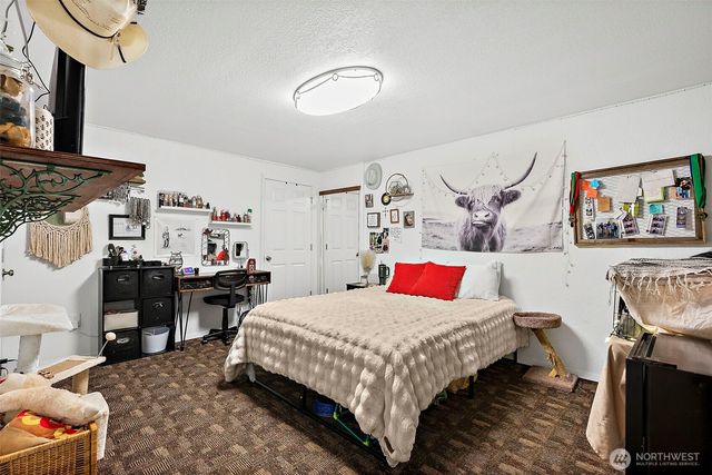 33811 87th Avenue S, Roy, WA 98580