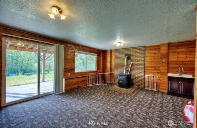 33811 87th Avenue S, Roy, WA 98580