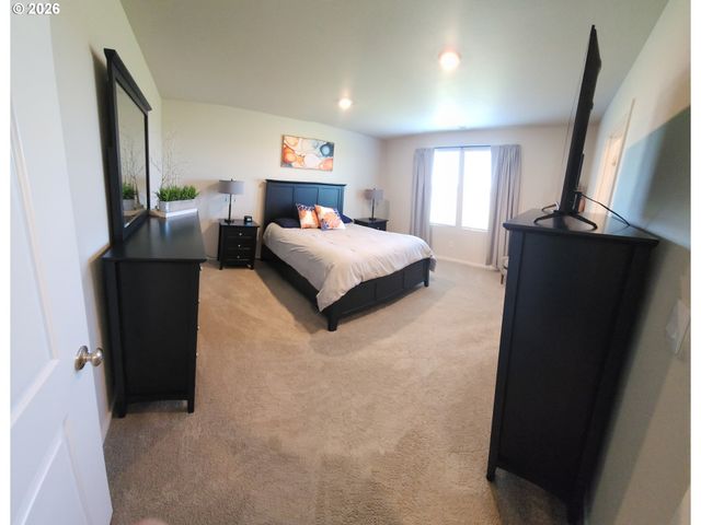 1011 STUBB Rd, Woodburn, OR 97071