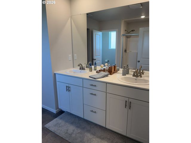 1011 STUBB Rd, Woodburn, OR 97071
