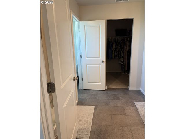1011 STUBB Rd, Woodburn, OR 97071