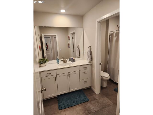 1011 STUBB Rd, Woodburn, OR 97071